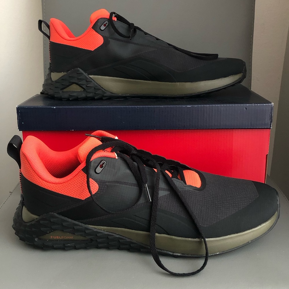 Reebok Men’s Trail Cruiser Blk/DyeRed/Army Green Sneakers Size 12